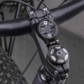 Aluminiowy uchwyt regulowany na korek sterów do GARMIN MAGENE Cycplus